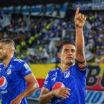 Jugadores de Millonarios celebran después de anotar el primer gol durante partido entre Millonarios F.C. y La Equidad por la fecha 15 como parte de la Liga BetPlay DIMAYOR I 2022 jugado en el estadio Nemesio Camacho El Campin de la ciudad de Bogotá. Foto: VizzorImage / Andres Rot / Cont