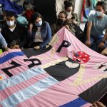 Los colombianos recordaron este sábado a las personas que han sufrido de una u otra forma la violencia política con la incertidumbre sobre lo que pueda pasar en el futuro con los nuevos conflictos que azotan las regiones más alejadas y empobrecidas del país. EFE/ Carlos Ortega