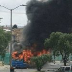 Se incendió un bus del SITP en Bogotá . Cortesía: Usuario de Twitter @fifiland_.