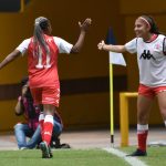 Millonarios F.C. y el Independiente Santa Fe durante partido de la fecha 13 por la Liga Femenina BetPlay DIMAYOR 2022 jugado en el estadio Nemesio Camacho El Campin de la ciudad de Bogota. Foto: VizzorImage / Luis Ramirez / Staff.