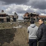 Imágenes de los diversos daños después de cinco ataques con misiles dirigidos sobre varios puntos de Leópolis, Ucrania, el 18 de abril de 2022. (Özge Elif Kızıl- Agencia Anadolu)   