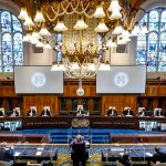 La Corte Internacional de Justicia de La Haya falló que Colombia violó soberanía de Nicaragua al limitar la pesca nicaragüense y permitir la colombiana en zona económica exclusiva que dio a Nicaragua. Colombia no logró demostrar que raizales tienen derechos de pesca allí.