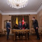 Colombia y Turquía firmaron un acuerdo relacionado con asuntos de movilidad académica, becas, y cooperación educativa.