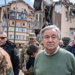 El Secretario General DE LA onu, António Guterres, visita Irpin en Ucrania. UN Foto Eskinder Debebe