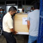 El cuerpo del fiscal antimafia Marcelo Pecci, asesinado el pasado martes en Colombia, salió este viernes de la ciudad caribeña de Cartagena de Indias, donde fue perpetrado el crimen, y llegará a Paraguay el sábado de madrugada, según informó a Efe la embajadora paraguaya en Bogotá, Sophia López Garelli. EFE/ El Universal