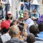 Sergio Fajardo reccorre Antioquia