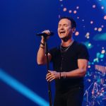 Fonseca, ganador de siete premios Latin Grammy, anunció este martes su nuevo sencillo y video promocional "Besos en la Frente", una canción que forma parte de su más reciente álbum, "Viajante", y es el tema oficial de la campaña "Emma Brilla" para ayudar a niños en Colombia con cardiopatías congénitas. EFE/Carlos A. Zambrano/Paola España Comunicaciones