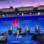 El ministro de Hacienda, José Manuel Restrepo participa en el Foro Económico sobre Latinoamérica y el Caribe, en el panel de Transición Verde para América Latina y el Caribe, organizado por(OCDE) en donde presentó las estrategias e instrumentos de financiación verde que adelanta Colombia para avanzar hacia el Crecimiento Sostenible del país.