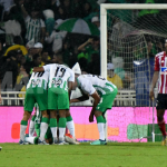 Con los goles de Jefferson Duque y John Duque, más las buenas atajadas del arquero Kevin Mier, Atlético Nacional derrotó este miércoles 2-1 al Junior con lo que se convirtió en el primer finalista de la liga colombiana.Foto DIMAYOR