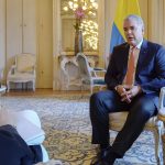 El presidente de Colombia, Iván Duque, mantiene una entrevista con la Agencia Efe en un hotel de Lisboa. EFE/ Brian Bujalance