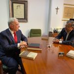 El presidente electo de Colombia, Gustavo Petro, y el expresidente Álvaro Uribe, se reunieron este miércoles como parte del "gran acuerdo nacional" que quiere construir el próximo gobierno. Foto Prensa Gustavo Petro