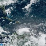 El Ideam de Colombia aseguró este miércoles que sigue bajando la probabilidad de que Dos, llegue al archipiélago caribeño de San Andrés, Providencia y Santa Catalina como un huracán. EFE/ NOAA-NHC/