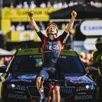 El ciclista británico Thomas Pidcock (INEOS grenadiers) ganó este jueves 14 de julio la etapa 12 del Tour de Francia que contó con un recorrido de 165.1 kilómetros con final en el histórico Alpe d'Huez. ©A.S.O. / Pauline Ballet