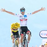 Tadej Pogacar (UAE Emirates) se mostró más explosivo que Jonas Vingegaard en el duelo entre ambos al esprint en la cima de Peyragudes,©A.S.O. / Charly Lopez