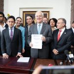 El ministro de Hacienda y Crédito Público, José Antonio Ocampo, radicó, este lunes ocho de agosto, ante la Cámara de Representantes, el proyecto de Ley de Reforma Tributaria Foto Minhacienda