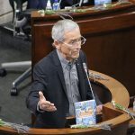 Sesión formal de la Planaria con la presentación del Informe Final de la Comisión de la Verdad, por parte del padre Francisco de Roux . Foto Oficina de Prensa  del Senado de la República