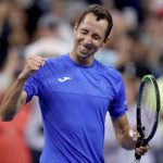 Daniel Galán dio la sorpresa en la primera ronda del US Open, tras vencer a uno de los favoritos al título, el griego Stefano Tsitsipas.Foto FEDECOLTENIS