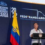 Luego del atentado en Neiva que dejó ocho policías muertos, por un artefacto explosivo en el corregimiento de San Luis, el presidente Gustavo Petro dejó claro que se debe salir del "camino de la guerra".