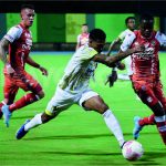 Alianza Petrolera se sacudió de la racha de malos resultados en la Liga 2022-II al golear 4-0 a Independiente Santa fe en el Estadio Daniel Villa Zapata, evitando no solo que asegure su clasificación a los cuadrangulares semifinales, sino que le impidió llegar al primer lugar del campeonato. Foto DIMAYOR