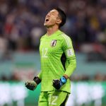 Shūichi Gonda,arquero de Japón celebra el triunfo de su equipo 1-2 sobre Alemania en Qatar 2022.Foto FIFA