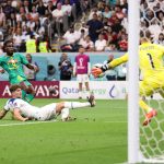 El conjunto europeo fue superior a los Leones de la Teranga y ahora se medirá ante el vigente campeón en cuartos de final. Foto FIFA