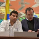 Presidente de la Cámara de Representantes, David Racero y el ministro del Interior Alfonso Prada durante el debate de la Reforma Política