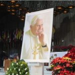 Papa Emérito Benedicto XVI (2010). Crédito: Catholic Church England and Wales - © Mazur (CC BY-NC-ND 2.0)