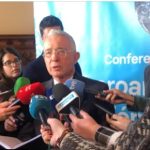 "Resumen de ponencia en Valencia El Gbno Maduro puede ser eficaz para que el ELN acepte el " "El Gbno Maduro puede ser eficaz para que el ELN acepte el cese de actividades criminales, pero esa mediación puede imponer un acuerdo “sumisión” como aquel peligroso e inútil con Farc"