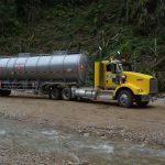 Carrotanque con gasolina