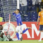 A los 80' El festejo de Cataño al seguir un gol en el triundo de Millonarios ante la U.Católica de Ecuador. Foto Conmebol