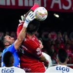 América de Cali derrotó 2-0 al Junior en juego pendiente por la séptima fecha del fútbol colombiano, resultado que lo catapultó al primer lugar de la tabla de posiciones