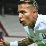 Dayro Moreno celebra un toque sutil al palo de la mano izquierda de Martínez. que convirtió en Gol para el Blanco Blanco.Foto Once Caldas DAF