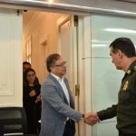 Presidente Gustavo Petro y y el director de la policía, General (R) William Salamanca.Foto Presidencia
