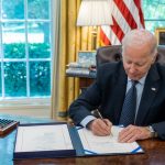 El presidente de Estados Unidos Biden firmó ley para elevar techo de deuda de EEUU.Foto@Prensa Casa Blanca