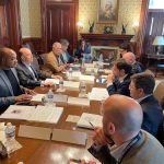 Durante su visita a la Casa Blanca el pasado 10 de junio, el canciller de Colombia, Álvaro Leyva Durán y el embajador Luis Gilberto Murillo llegaron a un acuerdo con el asesor Principal Adjunto de Seguridad Nacional y el secretario de Seguridad Nacional, Alejandro Mayorkas de avanzar en el trabajo por lograr una migración humana y segura con la implementación de las Oficinas de Movilidad Segura (SMO).Foto Cancilleria