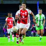 Las Leonas definieron la serie en casa con un contundente 4-0.Foto Dimayor