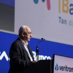 El gerente del Banco de la República, Leonardo Villar,interviene en el congreso de la ASOBANCARIA