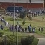 Hinchas de Millonarios destruyeron una casa en medio de disturbios en el sur de Bogotá