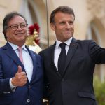 El Presidente Macron le dio a conocer al Mandatario colombiano el interés de su Gobierno de aportar a la implementación del Acuerdo de Paz del 2016, particularmente en lo referente a la Reforma Rural Integral. Foto Juan Diego Cano – Presidencia