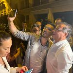 Presidente Petro con Colombianos en París.Foto Presidencia