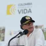 Durante el Diálogo Social por la Seguridad, la Paz y la Vida, que se cumplió este martes en Arauca, el Jefe del Estado previó que el cese al fuego suscrito con el Eln “indudablemente va a tener consecuencias favorables en el departamento”. Foto Juan Diego Cano/ Presidencia.