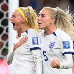Las inglesas igualaron sin goles con Nigeria en 120' y lograron el pase a cuartos de final ganando en los penaltis por 4 a 2. Foto FIFA