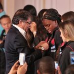 Petro condecoró a las jugadoras con la Orden de Boyacá, la máxima distinción del Estado a civiles. Foto Presidencia