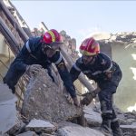 Los esfuerzos de búsqueda y rescate de las personas atrapadas bajo los escombros de los edificios derrumbados continúan en su quinto día. Foto Abu Adem Muhammed - Agencia Anadolu