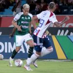 unior goleó 3-0 al Deportivo Cali en el estadio Metropolitano Roberto Meléndez, en la segunda fecha del Grupo A de los cuadrangulares finales del fútbol colombiano. Con este resultado, los barranquilleros son los principales escoltas del líder Deportes Tolima.