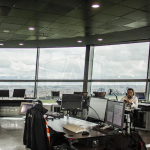 Torre de control del aeropuerto El Dorado de Bogotá