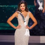 Miss Colombia Paulina Vega en traje de gala.