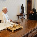 El encuentro entre Francia Márquez y el sumo pontífice fue privado y tuvo lugar en el Vaticano. Foto Vicepresidencia