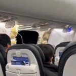* Avión de Alaska Airlines perdió una ventana en pleno vuelo en Estados Unidos. No hubo heridos. Foto X