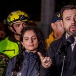 Carlos Fernando Galán, alcalde de Bogotá, y Paula Henao, dir. Bomberos de Bogotá,